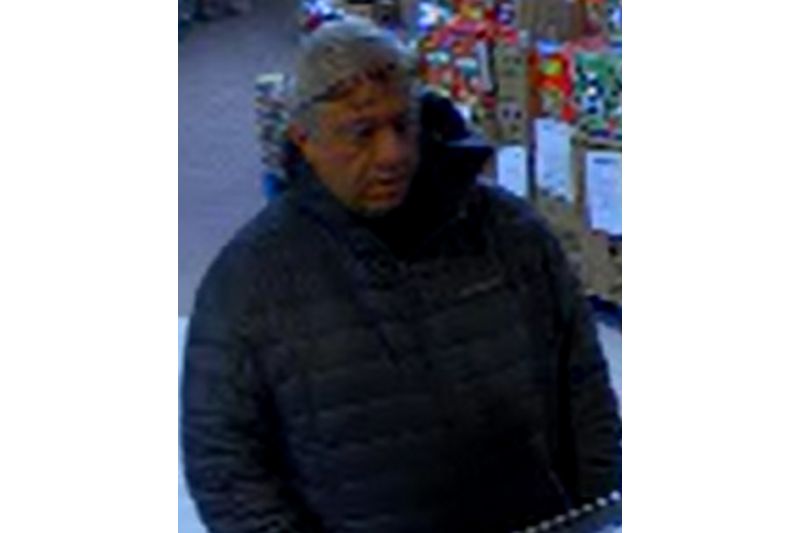 Vol de colis de 6 000 $ à Sherbrooke : la police cherche un suspect